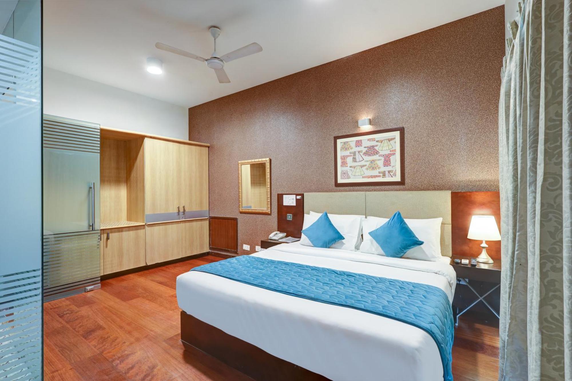 Hotel 91 Golf Course Road Gurgaon Esterno foto