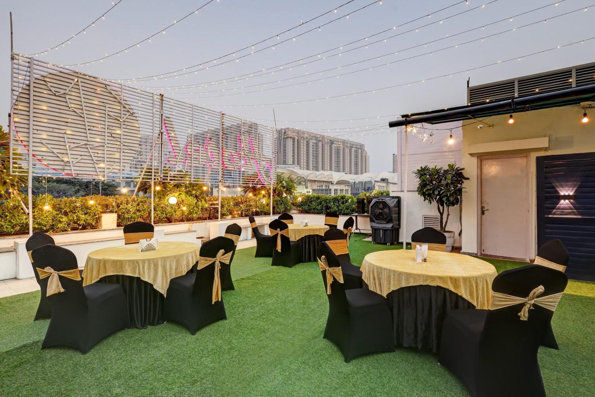 Hotel 91 Golf Course Road Gurgaon Esterno foto