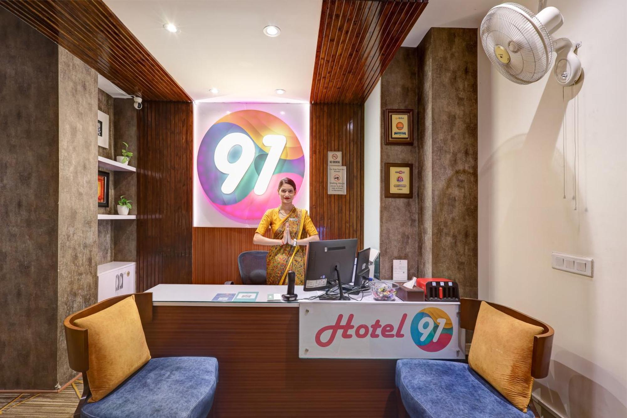 Hotel 91 Golf Course Road Gurgaon Esterno foto