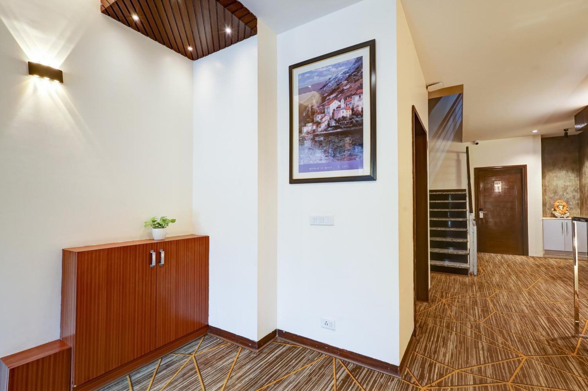 Hotel 91 Golf Course Road Gurgaon Esterno foto
